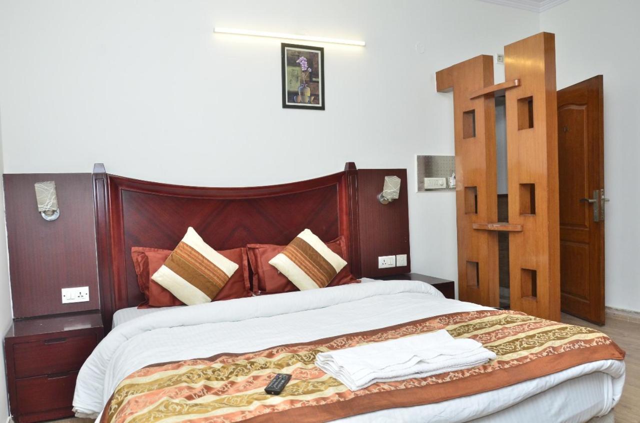 Ddr Hotel Residency Gurgaon Esterno foto