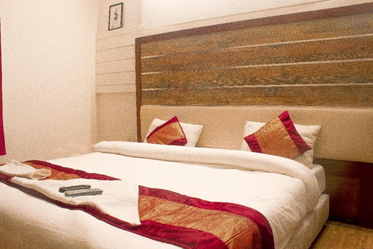 Ddr Hotel Residency Gurgaon Esterno foto