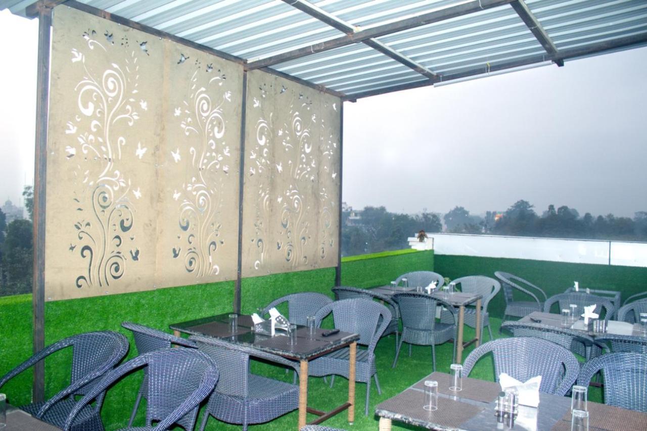 Ddr Hotel Residency Gurgaon Esterno foto