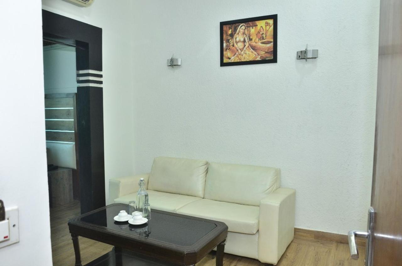 Ddr Hotel Residency Gurgaon Esterno foto