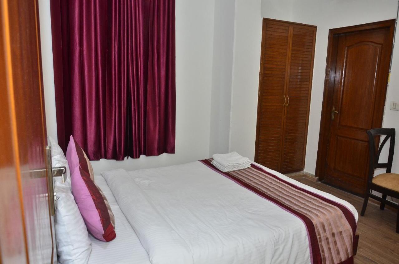 Ddr Hotel Residency Gurgaon Esterno foto